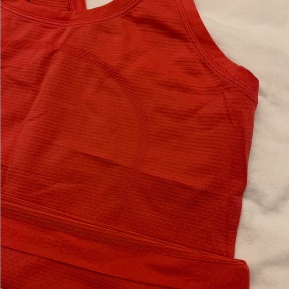 Women's Lululemon Red Racerback Tank Top - Picture 3 of 3